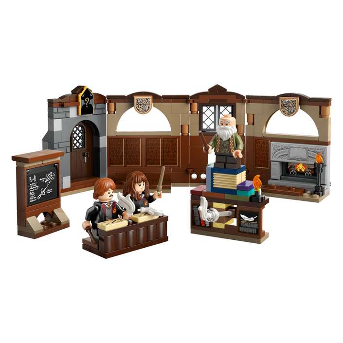 LEGO® HARRY POTTER™ 76442 Dvorac Hogwarts™: sat Čarolija