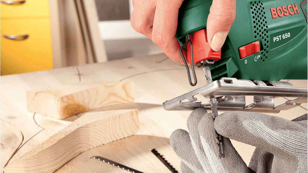 Bosch Električna ubodna pila PST 650