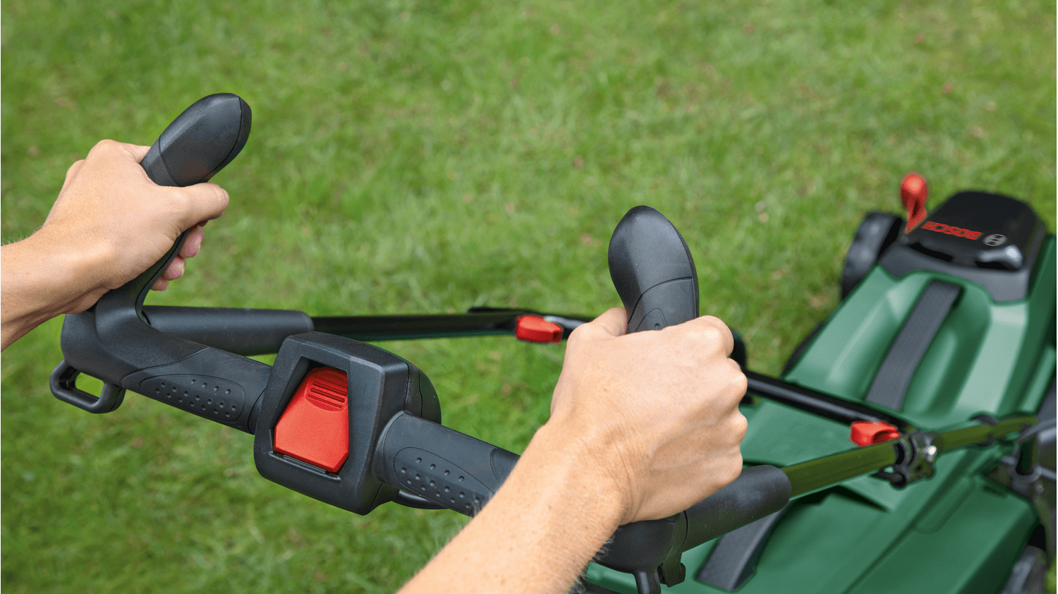 BOSCH aku kosilica citymower 18V-32-300 set sa akumulatorom i punjačem